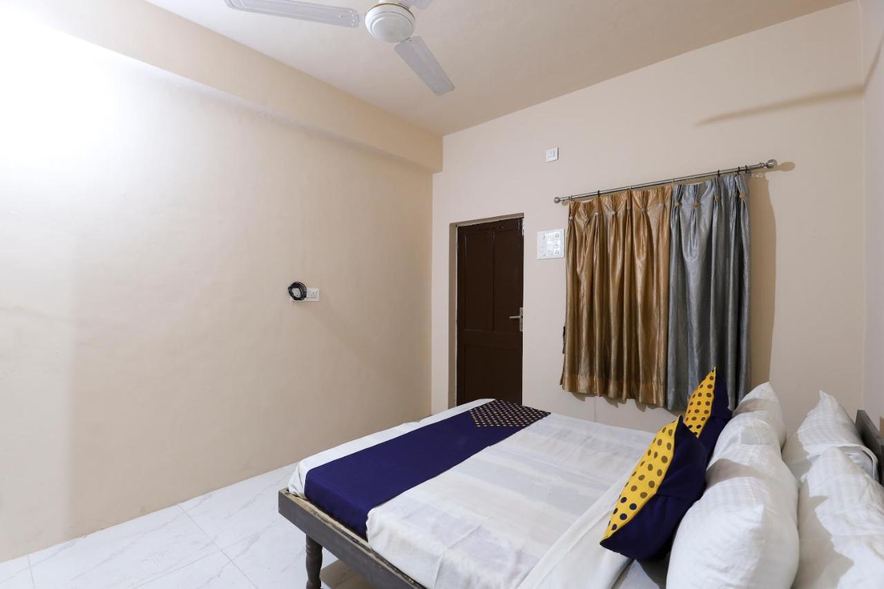 Spot On 64818 Hotel Minal Jāmnagar Exterior foto